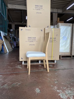 サンタ　ダイニングチェア　家具店ライノ