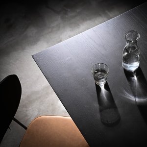 モナーク　ダイニングテーブル　家具店ライノ