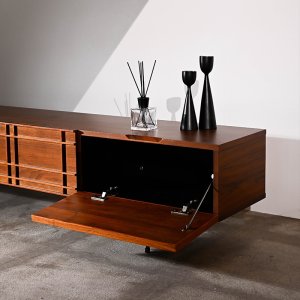 グリル　キャビネット　家具店ライノ